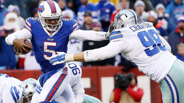 tyrod-taylor-buffalo-bills-quarterbacks-under-pressure.jpg